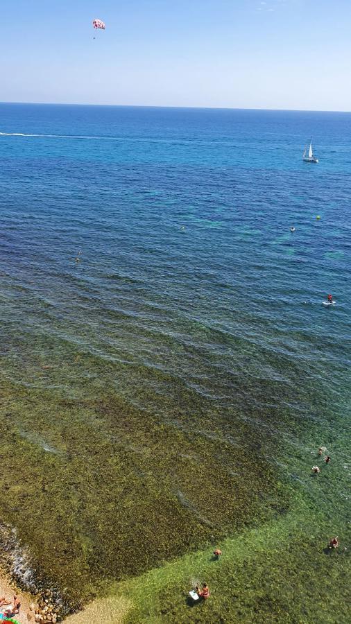 Sobre Las Olas Del Mar El Campello Exterior foto