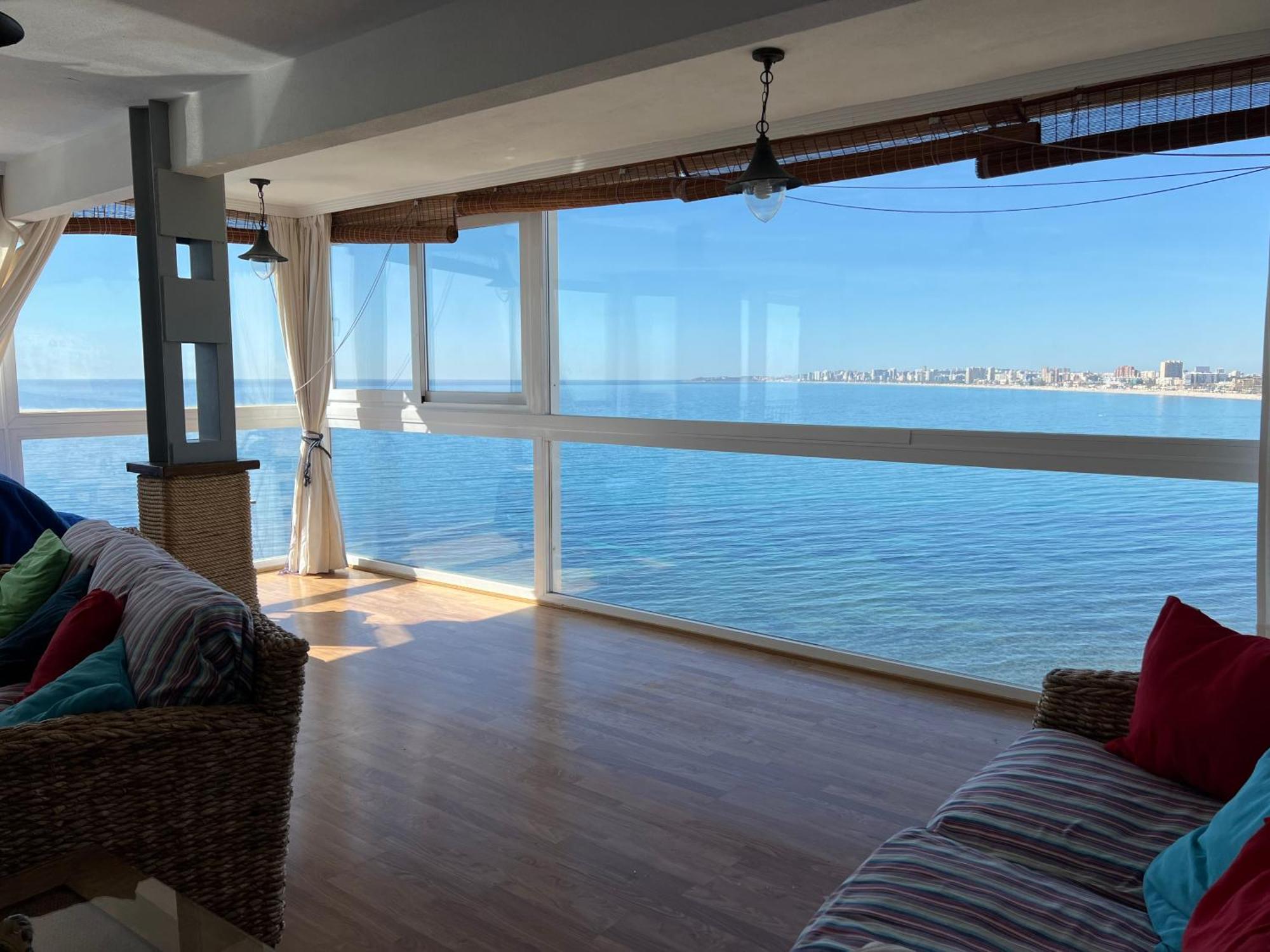 Sobre Las Olas Del Mar El Campello Exterior foto